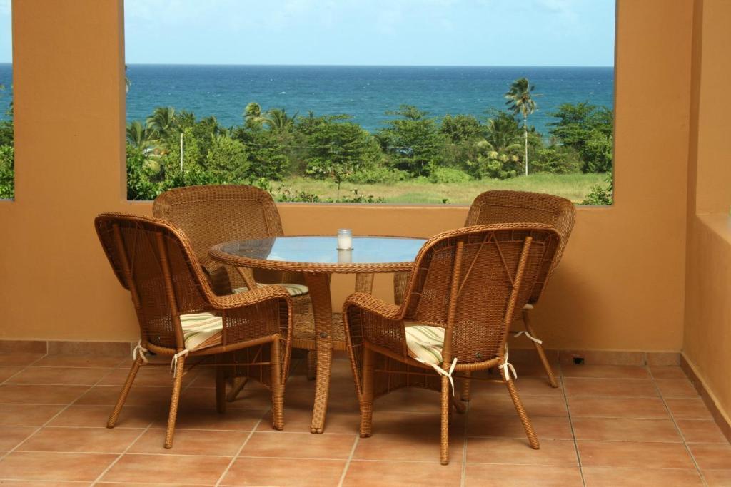 Las Palmas Inn Rincon Bilik gambar